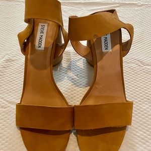 Steve Madden - brown heeled sandals